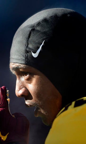 Minnesota team ends boycott threat, will go to Holiday Bowl